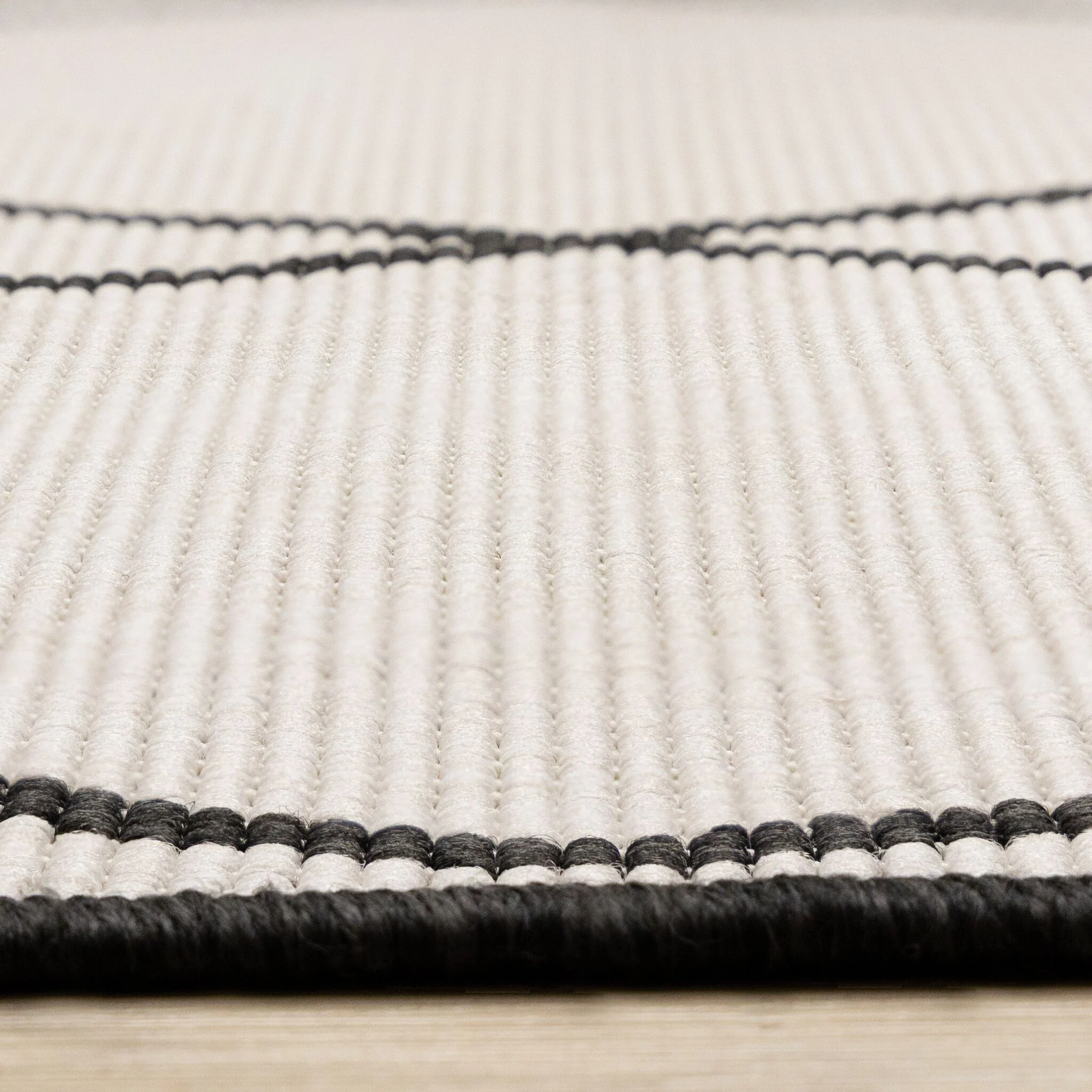 Bristol 6'7" x 9'6" White Black Trellis Reversible Area Rug - White - Image 8