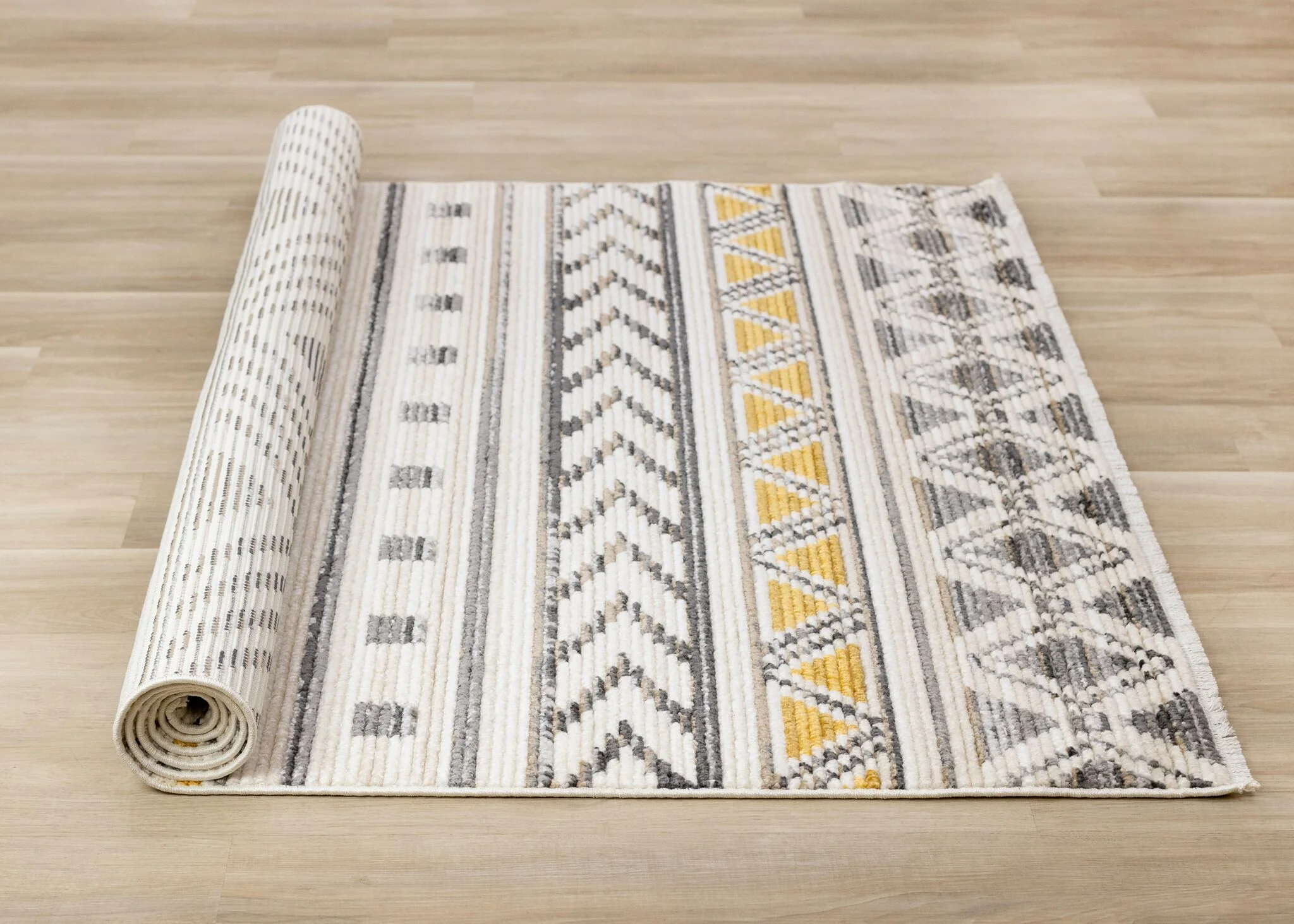 Golden Peaks 5'3" x 7'7" Tribal Area Rug - Grey, Yellow - Image 9