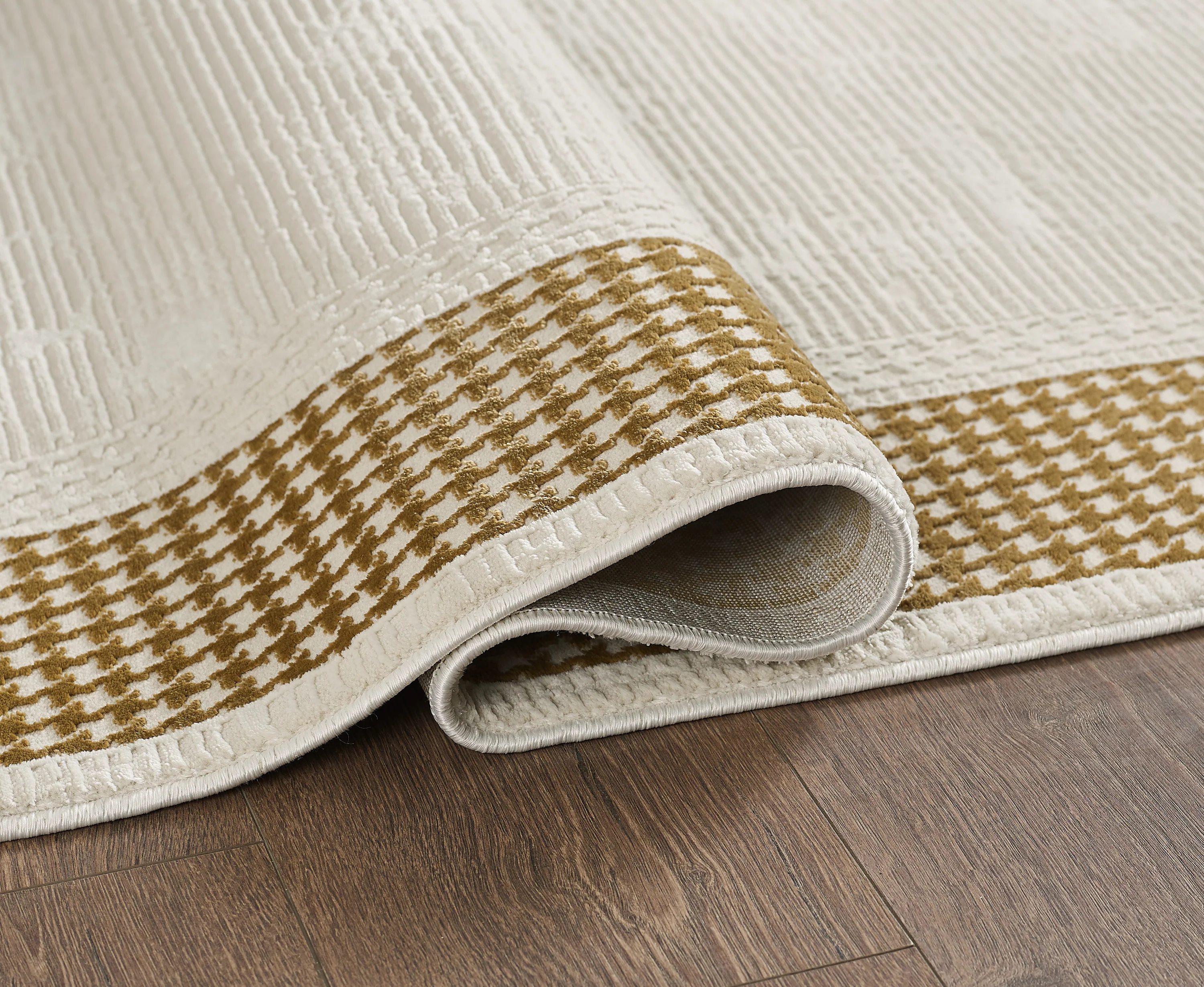 L2 Decor Novolini Area Rug 5' x 8' - Cream - Image 3