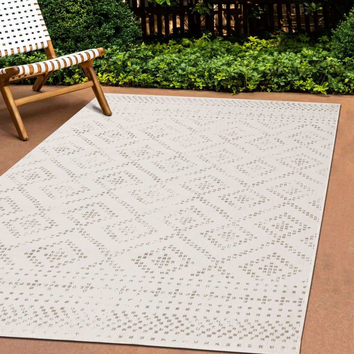 Summer Breeze 5'3" x 7'7" Outdoor Reversible Diamond Pattern - Beige, Cream - Image 2