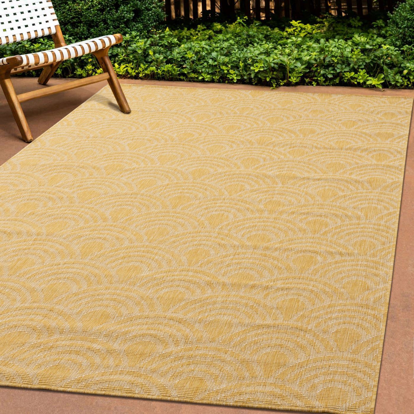 Summer Breeze 5'3" x 7'7" Outdoor Reversible Rug Rainbow Arch Pattern - Yellow, White - Image 2