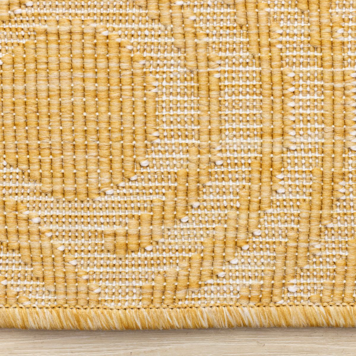 Summer Breeze 5'3" x 7'7" Outdoor Reversible Rug Rainbow Arch Pattern - Yellow, White - Image 8