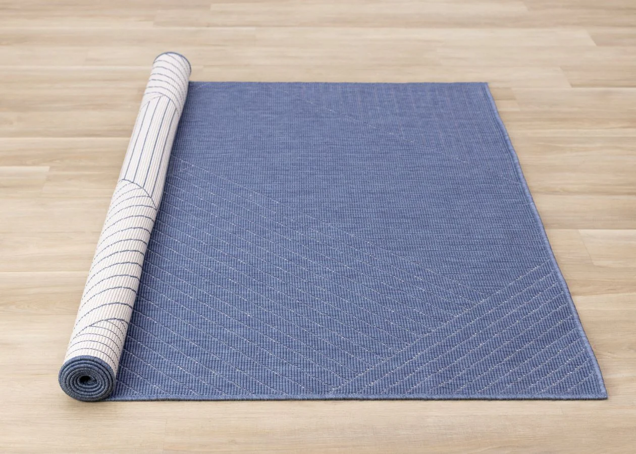 Summer Breeze 5'3" x 7'7" Outdoor Rug Traverse Stripes - Blue, White - Image 6