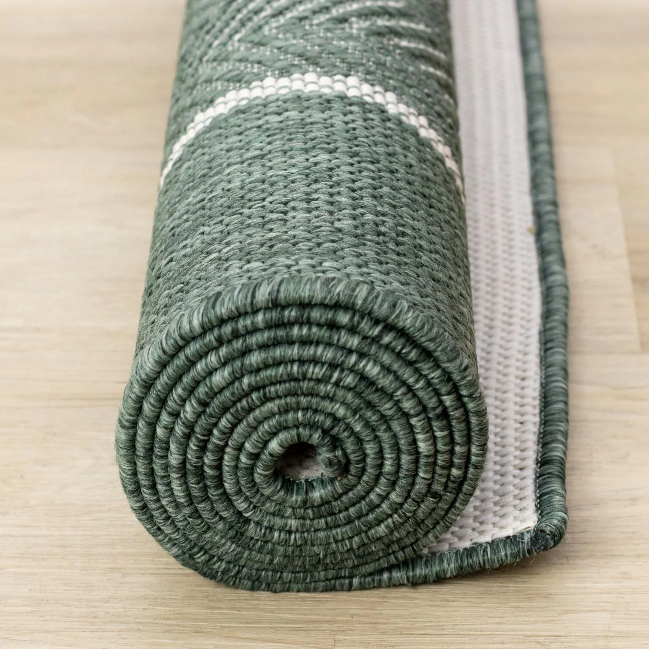 Summer Breeze 6'7" x 9'6" Outdoor Chevron Border Rug - Green, White - Image 9