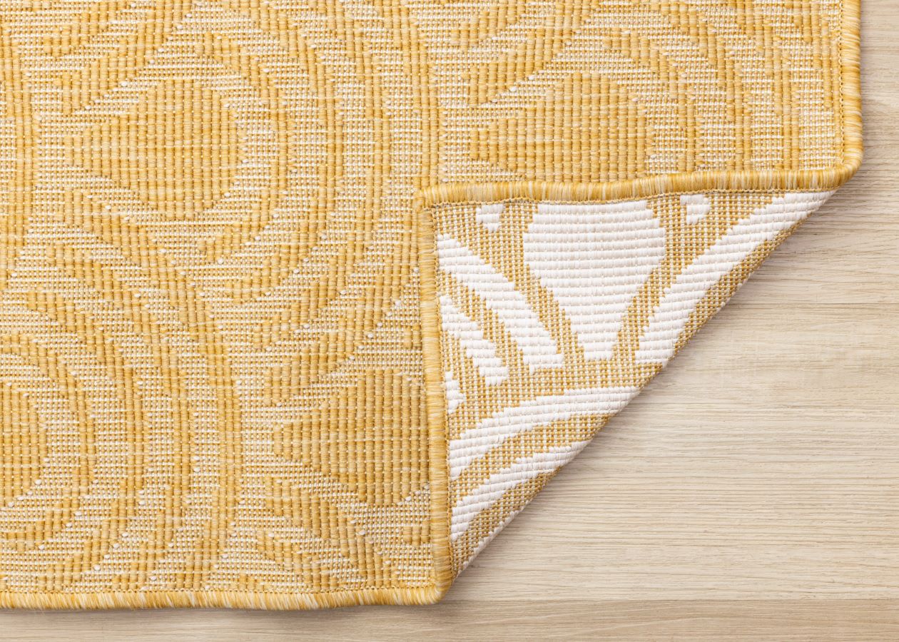 Summer Breeze 6'7" x 9'6" Outdoor Reversible Rug Rainbow Arch Pattern - Yellow, White - Image 4