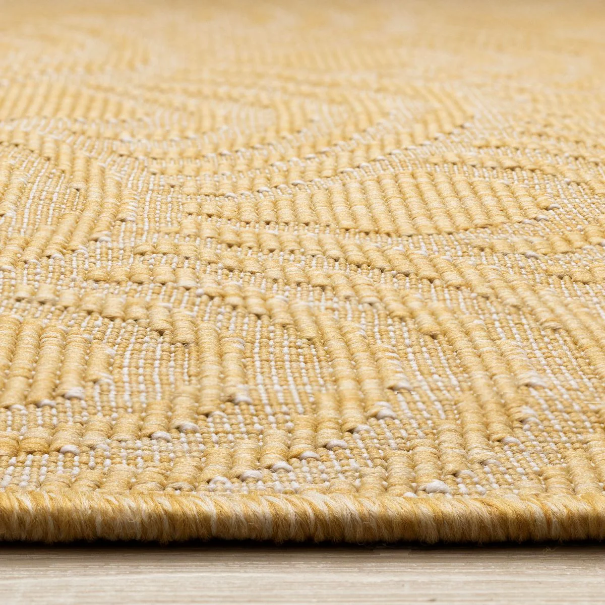 Summer Breeze 6'7" x 9'6" Outdoor Reversible Rug Rainbow Arch Pattern - Yellow, White - Image 7