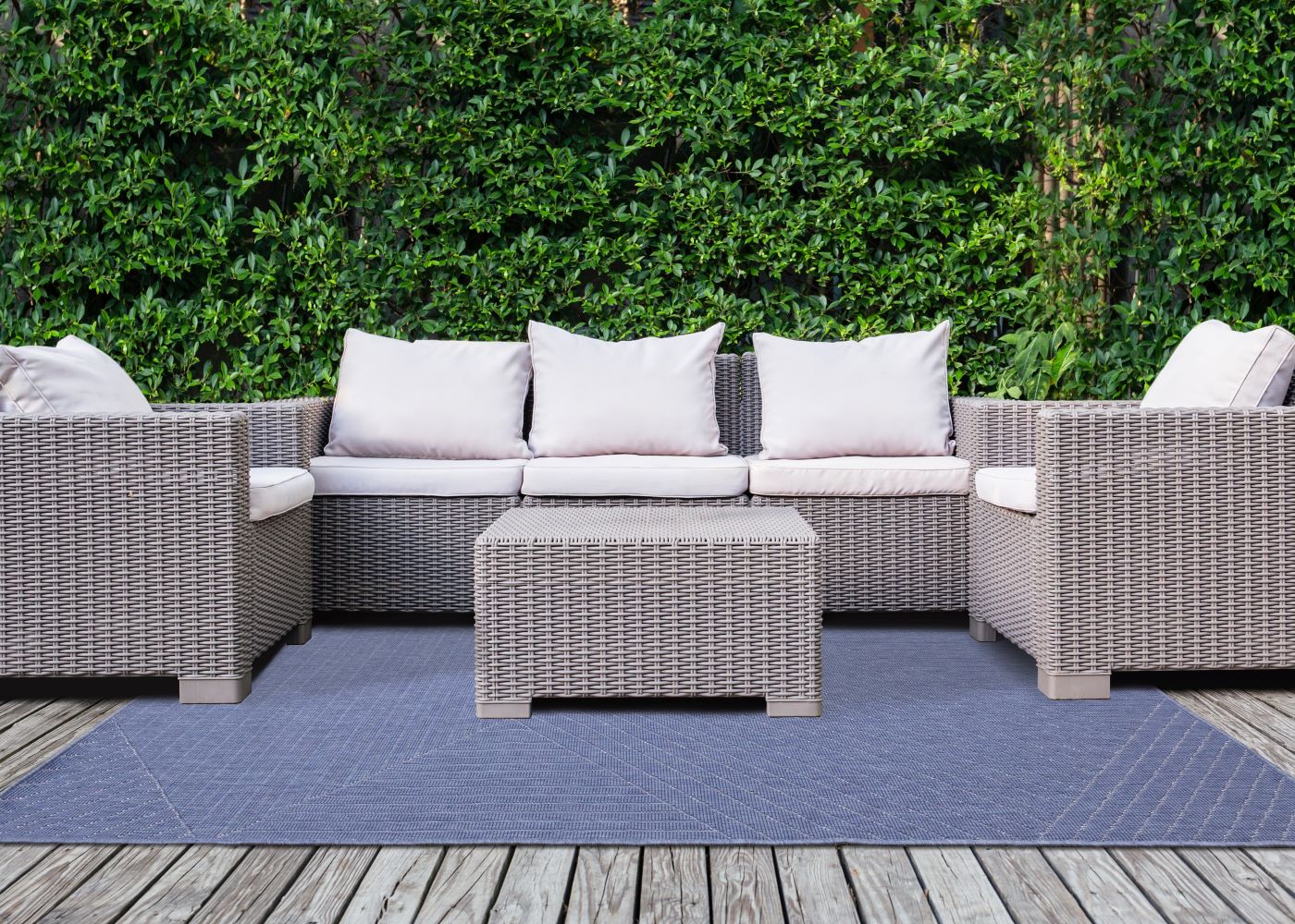 Summer Breeze 6'7" x 9'6" Outdoor Rug Traverse Stripes - Blue, White - Image 2