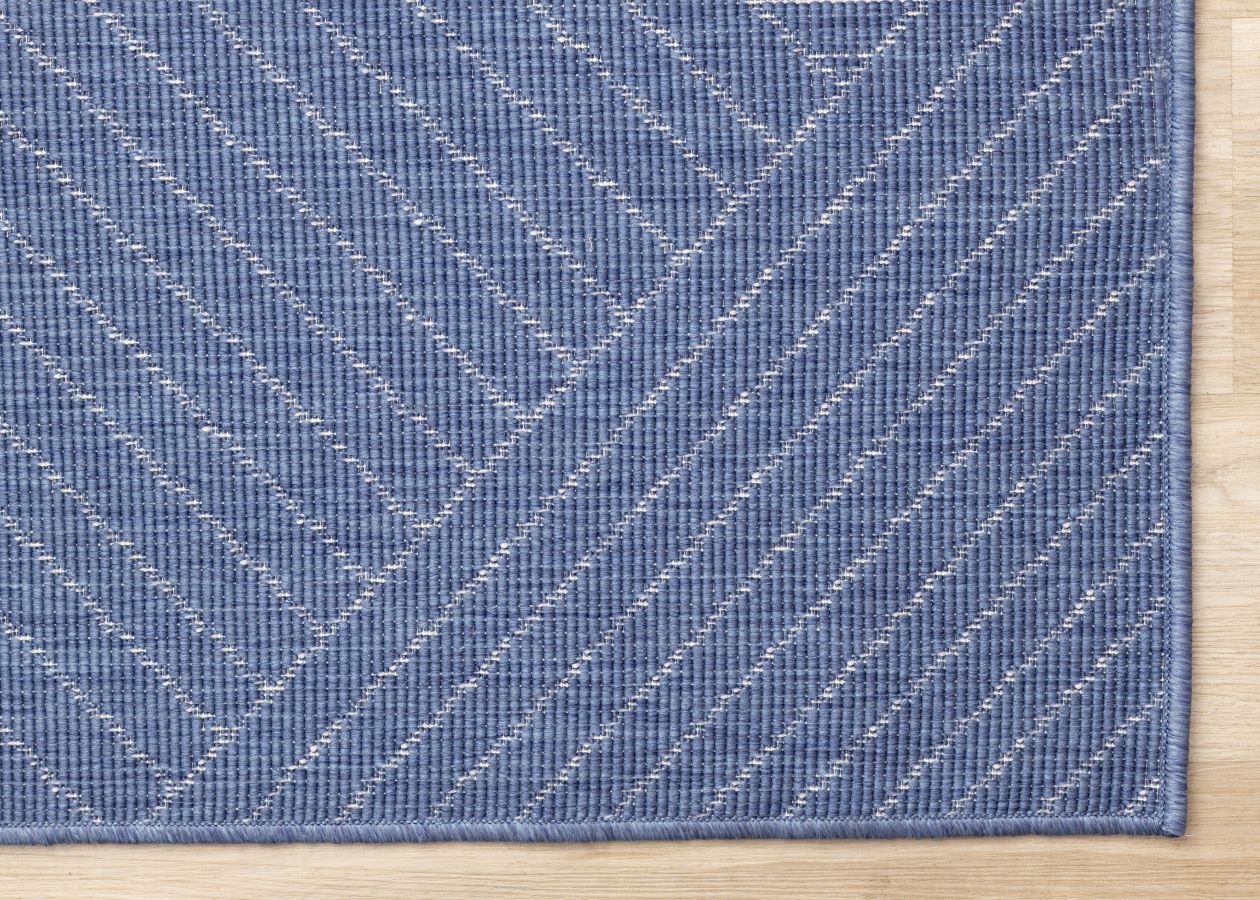 Summer Breeze 6'7" x 9'6" Outdoor Rug Traverse Stripes - Blue, White - Image 4