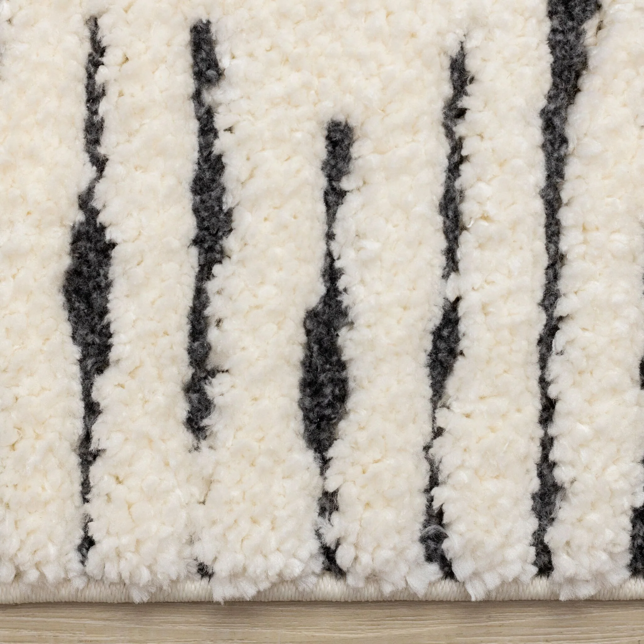 Talia 6'7" x 9'6" Striped Diamond Design Area Rug - Cream, Black - Image 6