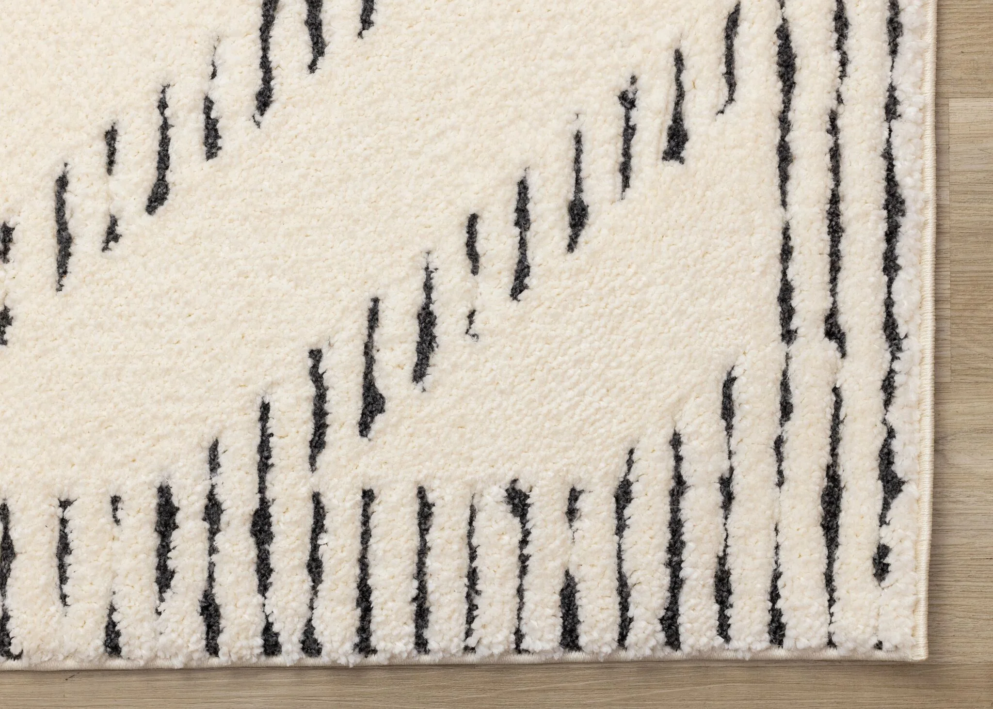 Talia 6'7" x 9'6" Striped Diamond Design Area Rug - Cream, Black - Image 7